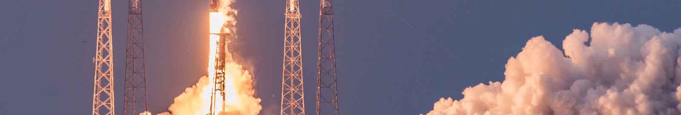 Drake-Plastics-우주선-산업-13a-spaceX-falcon-9-1-Banner